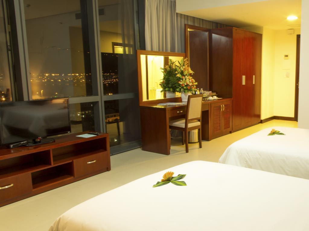 Da Nang Han River Hotel Buitenkant foto