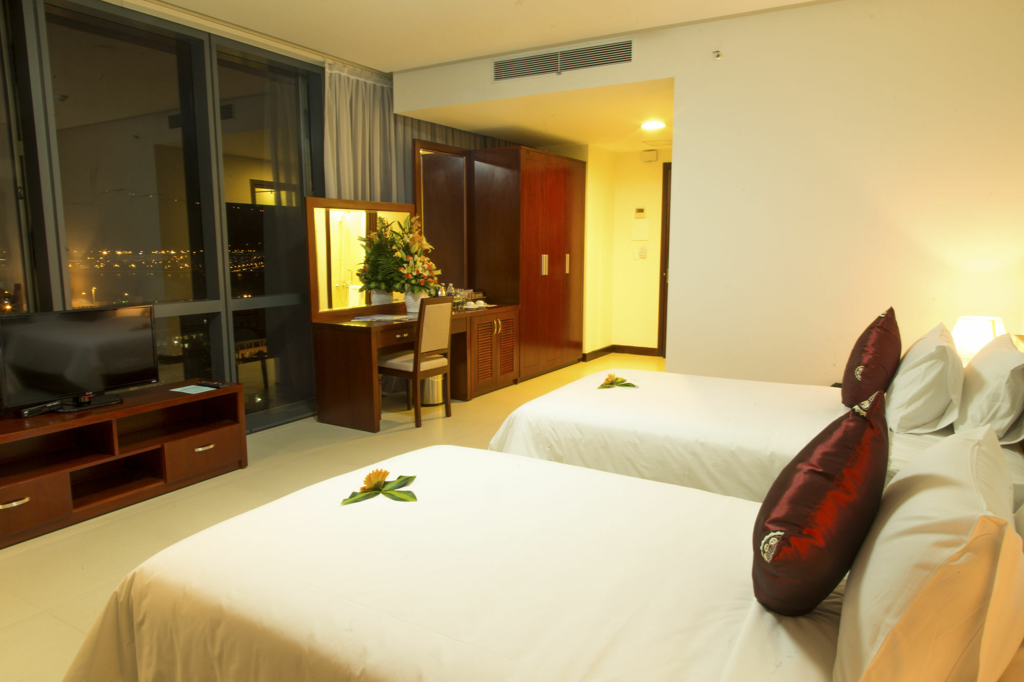 Da Nang Han River Hotel Buitenkant foto